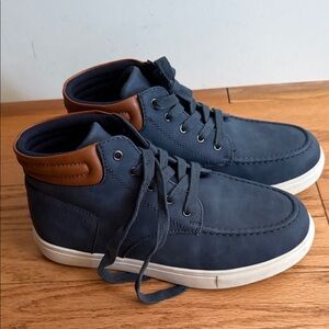 Kohl's Boys Blue and Brown Sneakers